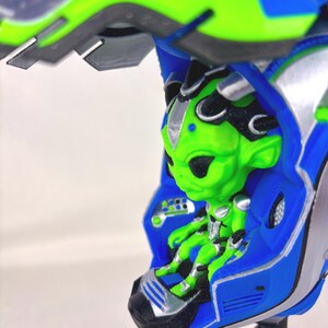 3D Alien Bot Interactive Mask Decor