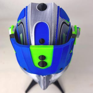 3D Alien Bot Interactive Mask Decor