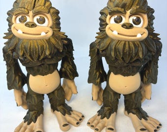 Flexi Sasquatch – 3D Printed in Diamond Midnight Gold