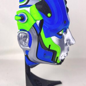 3D Alien Bot Interactive Mask Decor