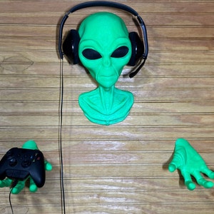 3D Alien Wall Art, Alien Game Equipment Holder | Glow Figures | Sci-Fi Lovers