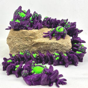 3D Articulated Infested Dragon w/ Spinner Tail | Desk & Fidget Toys