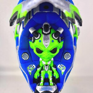 3D Alien Bot Interactive Mask Decor