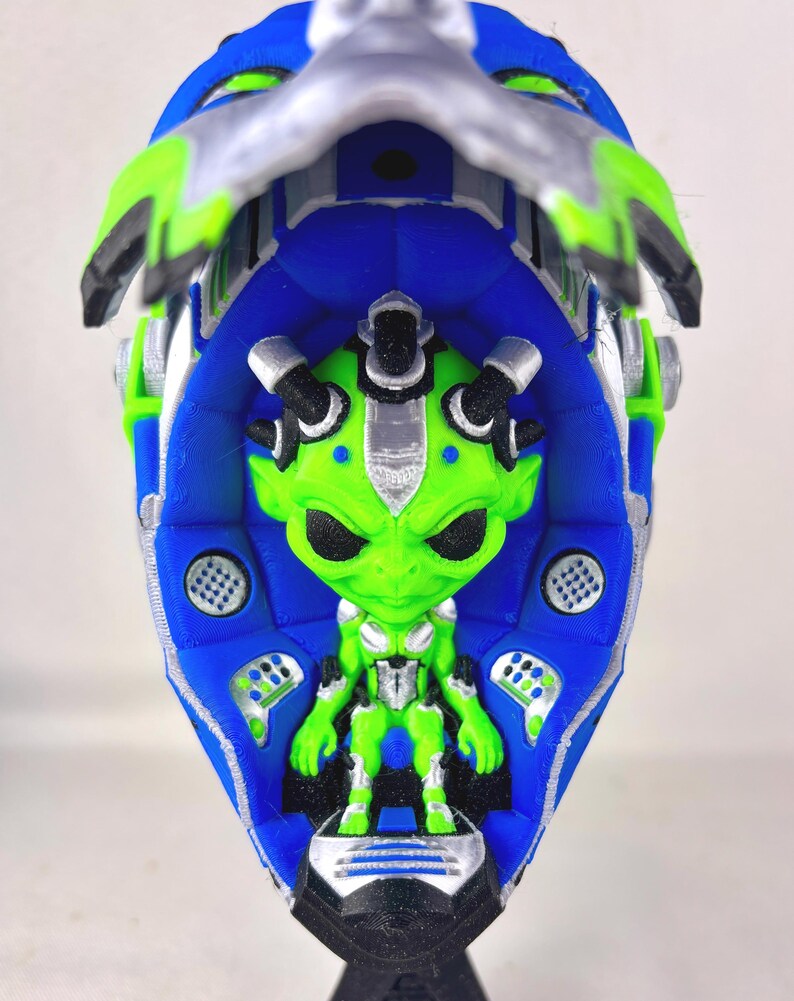 3D Alien Bot Interactive Mask Decor