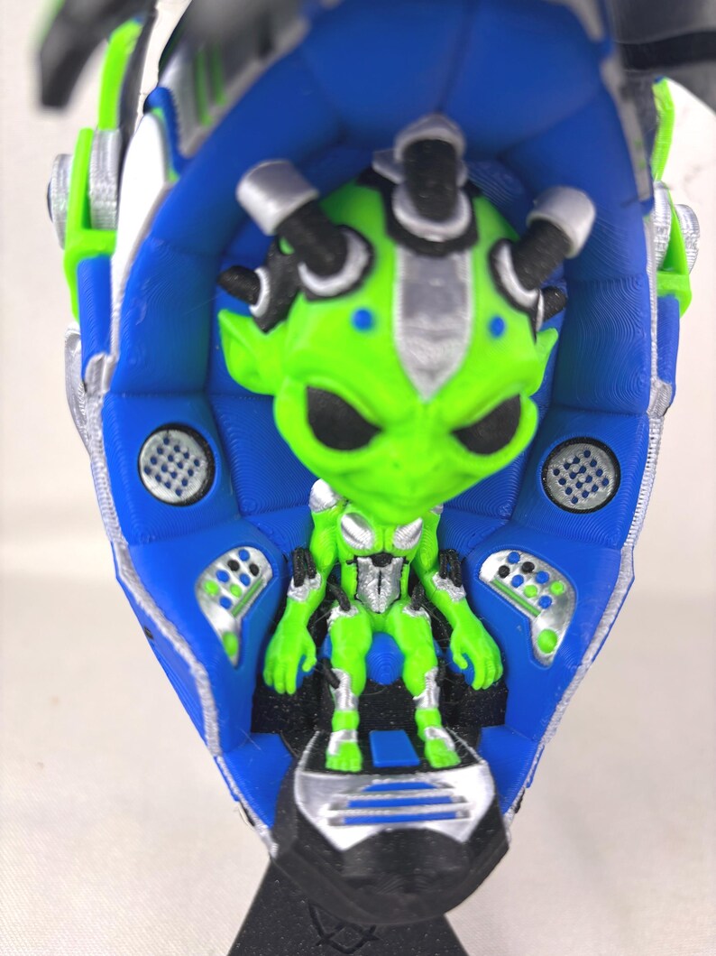 3D Alien Bot Interactive Mask Decor