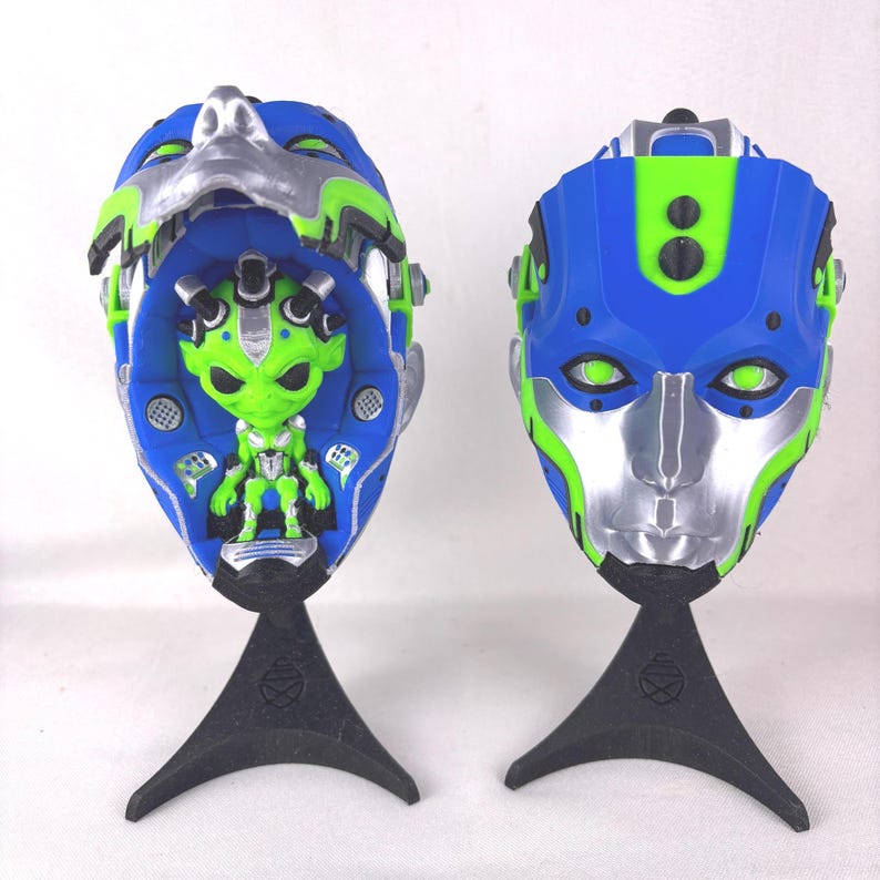 3D Alien Bot Interactive Mask Decor