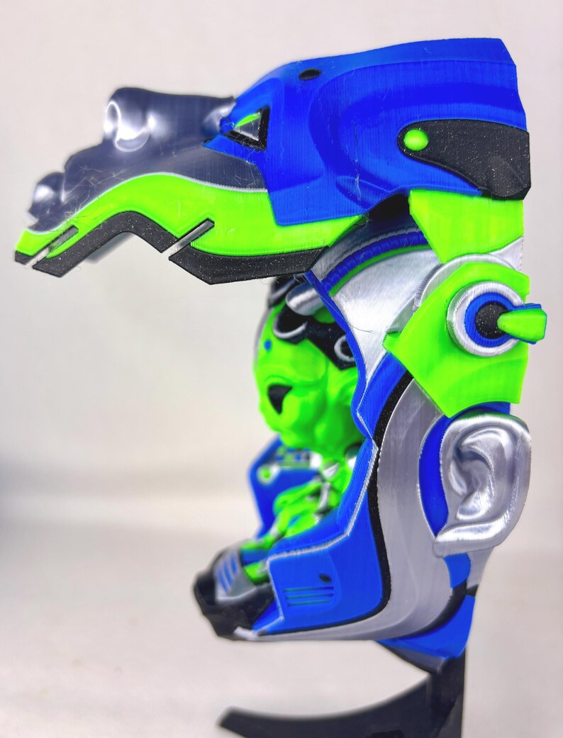 3D Alien Bot Interactive Mask Decor