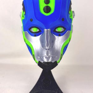 3D Alien Bot Interactive Mask Decor