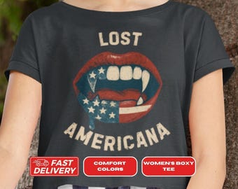 Lost Americana Vampire Fangs Women's Short Boxy T-Shirt, American Flag Lips Shirt, MGK Graphic Tee, Distressed Patriotic Vintage USA Shirt