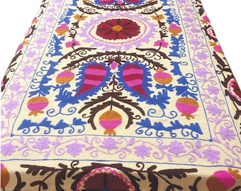 Hand Embroidery Bedsheet Suzani Cotton - Handmade Floral Bed Spread - Indian Embroidery Bed Cover - Twin Tapestry Throw - Indian Boho Décor