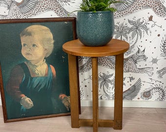 Mid Century Modern Round Oak Side Table