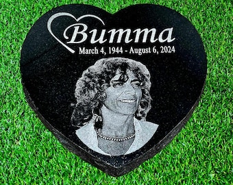 Engraved Black Granite Heart Memorial Stone: Pet/Garden Grave Marker