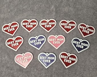 Corazón impreso en 3D con la inscripción "La mejor mamá del mundo".