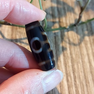 Perle dZi en agate ancienne tibétaine Monseigneur motif spécial (29 mm x 12 mm) Meilleur cadeau
