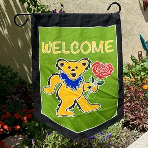 Welcome Dancing Bear Batik Garden Flag/Tapestry