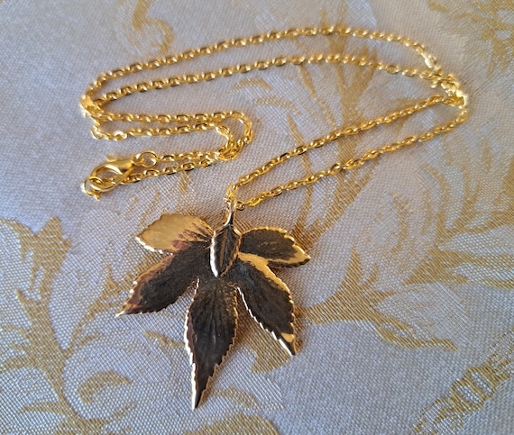 Vintage Gold-Dipped Maple Leaf Pendant Necklace -… - image 2