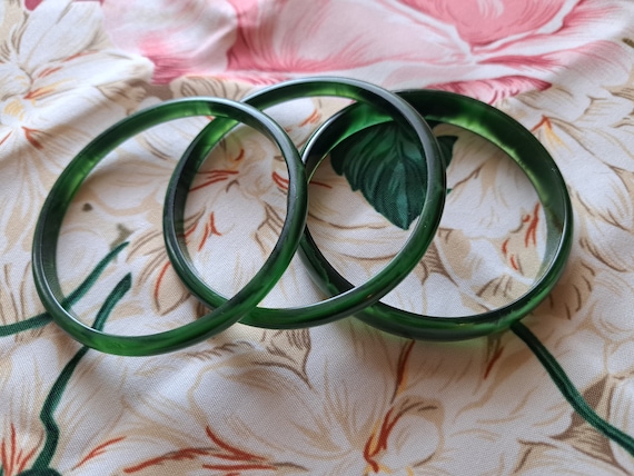 Vintage MidCentury Green Bracelet Trio, Pearlized… - image 10