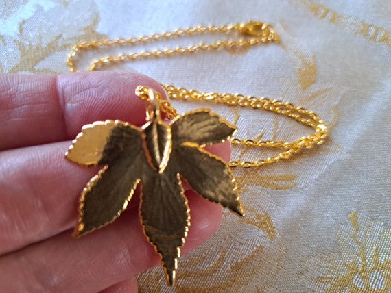 Vintage Gold-Dipped Maple Leaf Pendant Necklace -… - image 8