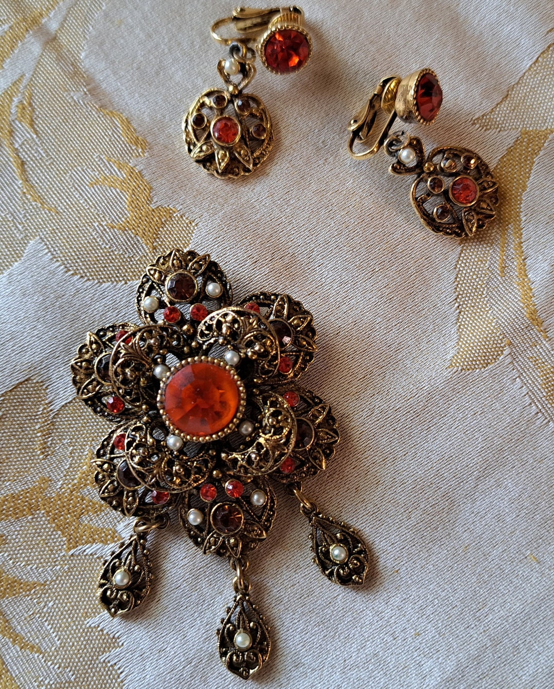Vintage Victorian Brooch Clip-on Earings Set Fashion 1950s - Etsy