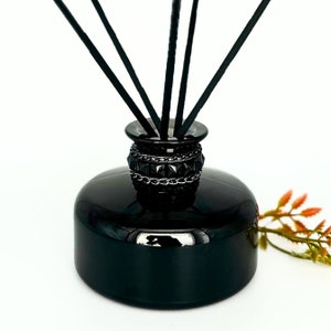 Reed Diffuser Oil Diffuser Bottle Home Scent Diffuser Aromatherapy Supplies Goth Room Decor Refillable Bottle Gift for New Home Desk Decor
