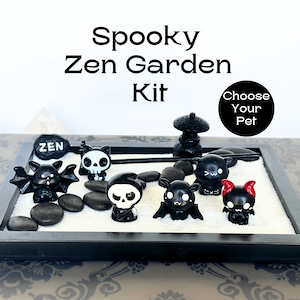 Aeepics Coffin Zen Garden Decor for Office Desk, Gothic Gifts for Women,  Desk Tray for Halloween, Kit Includes Pumpkin Skeleton Dog Tree RIP  Tombstone