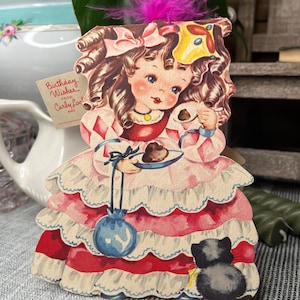 Cartão de aniversário de boneca Hallmark vintage sem uso - Uma boneca Storyland - Cachos cacheados - Emplumados - Ótimo estado