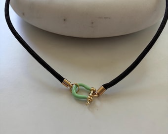 Brown Paracord with Green Horseshoe Clasp Necklace: colorful summer accessory
