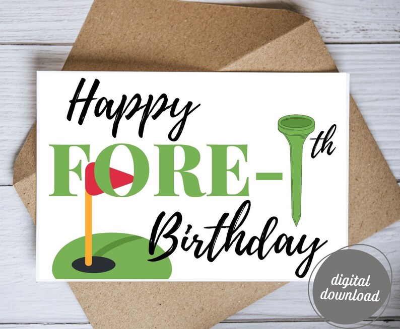Op de afbeelding: Een witte kaart met zwarte tekst die "Happy FORE-1th Birthday" luidt. De kaart toont een groene golftee en een golfgat met een rode vlag.