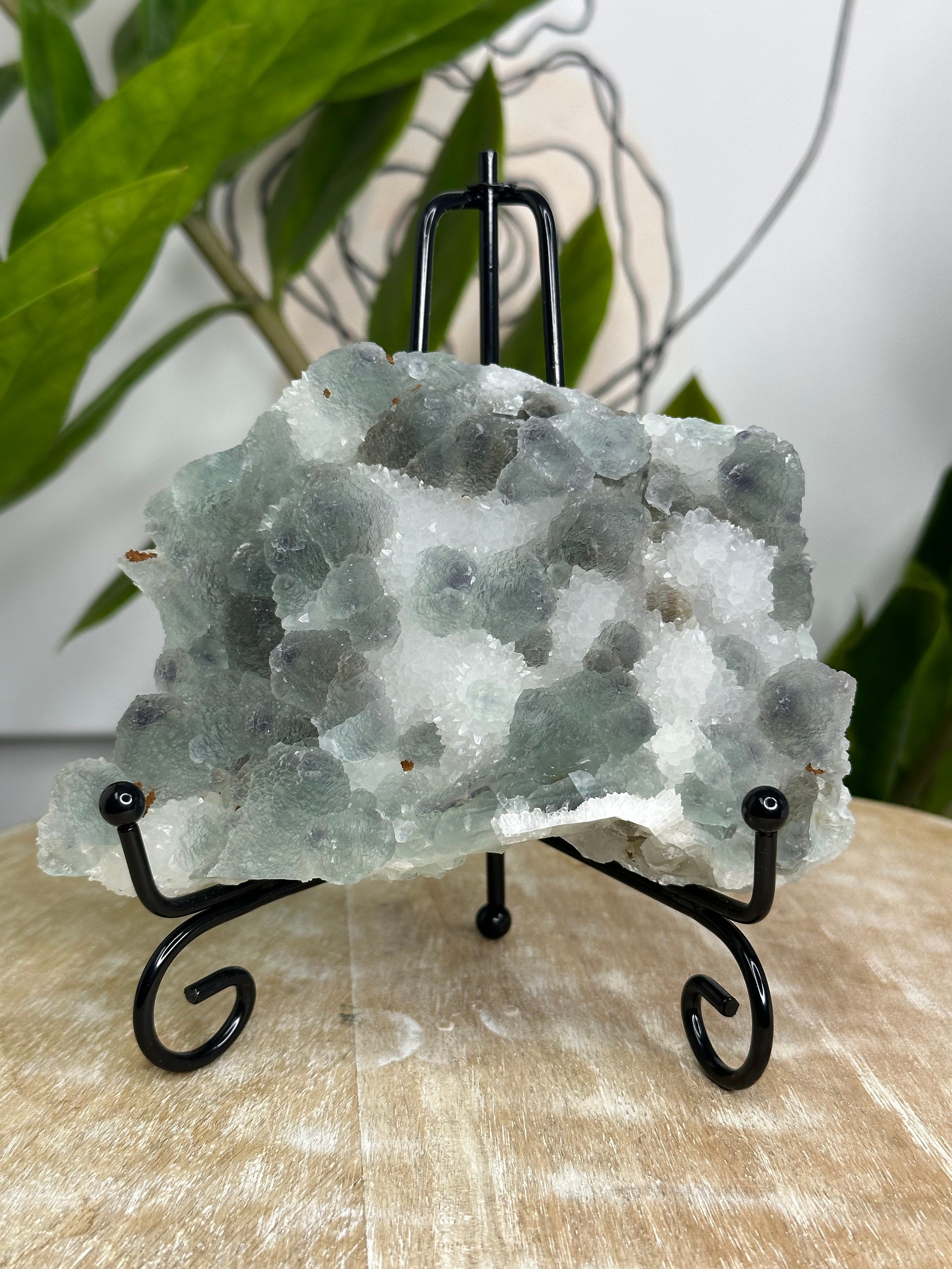 石英マトリックス上の緑色八面体蛍石 - Etsy 日本