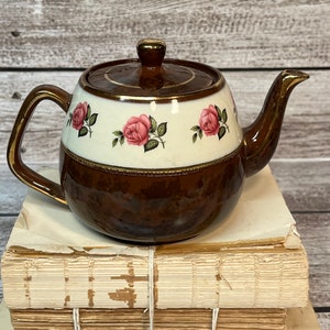 Vintage Arthur Wood Teapot, England