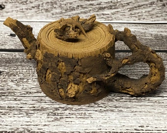 Chinese Tree Stump Tea Pot with Lizard