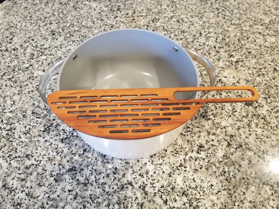 Wooden Colander/pot Strainer, Handheld / Kitchen Utensil / Mother's