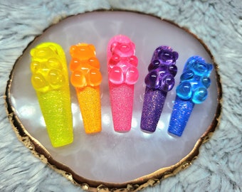 Press on nails, colorful bears