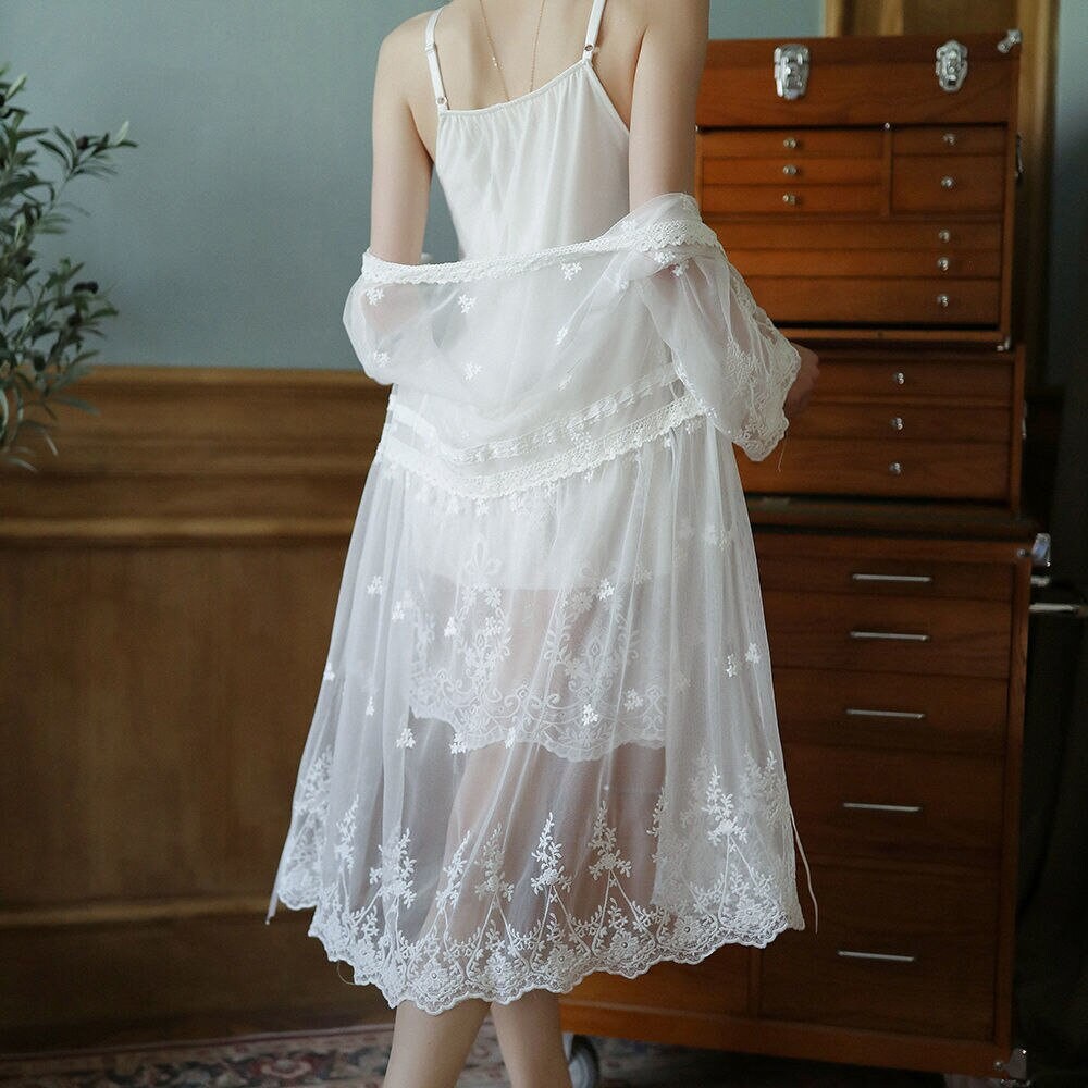 Night Gown and Robe Sets for Women, White Lace Tulle Sleepwear, Vintage