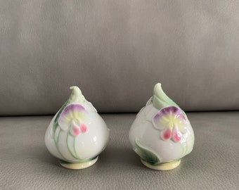 Franz Sweet Pea Porcelain Salt & Pepper Shakers FZ00781