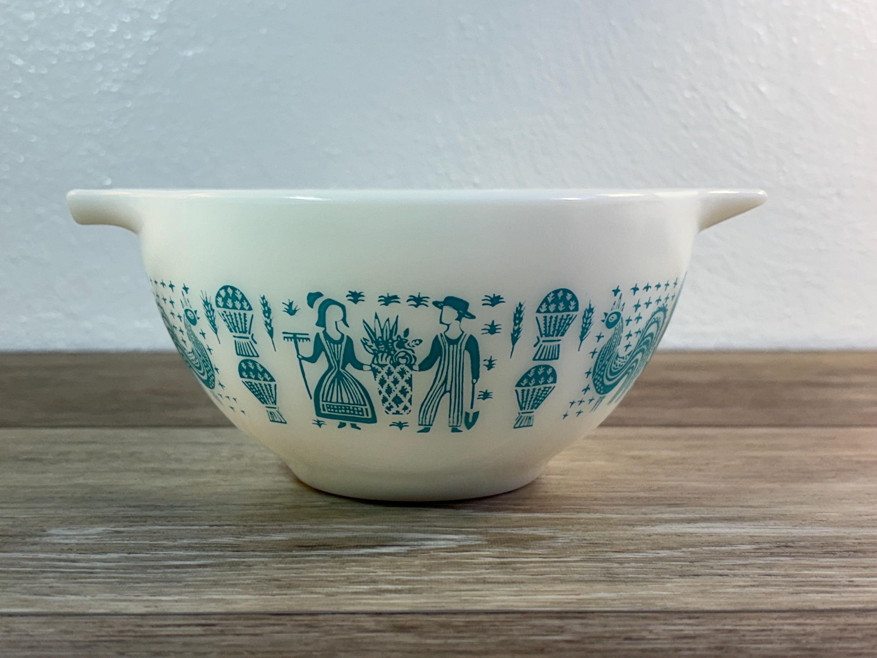 Lady on the Left - Vintage Pyrex - Butterprint - 1.5 Pt - 441