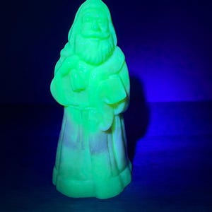 フェントン A サンタ サンタクロース フィギュア 置物 ビンテージ Fenton Uranium Glass Santa - Etsy