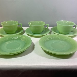 Fire King saucer & tea cups combinations and extra saucers - Alice and Jane Ray Patterns