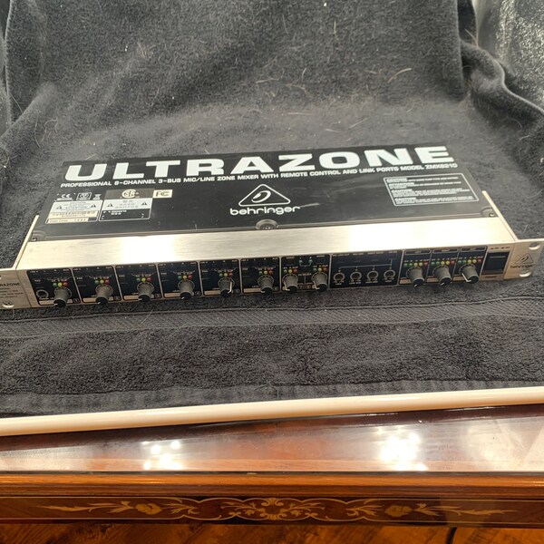 Behringer Ultrazone Rackmount Zone Mixer - ZMX8210