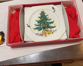 Mikasa Continental Christmas Plates And Napkins - In Original Box