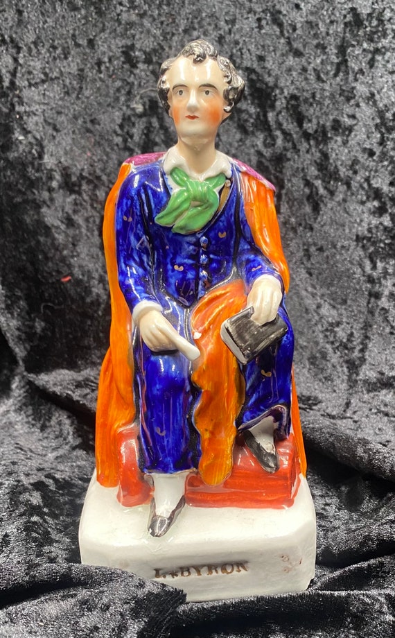 Staffordshire Pot Seller Figurine (BS) Staffordshire Pot Seller Figurine (BS)