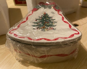 Spode Exclusive – Glockenförmige Deckeldose aus Porzellanbändern – Weihnachtsbaum