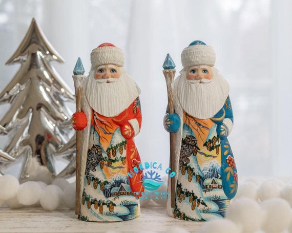 サンタの置物 手彫りの木製サンタ置物：北欧のクリスマスデコレーション - Etsy 日本