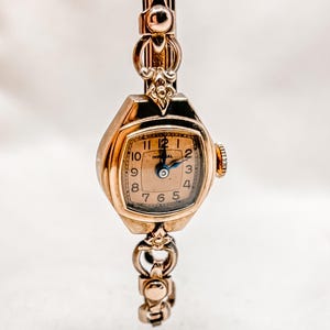 Art Deco Imperial Gold Filled Ladies Cocktail Wrist Watch  display picture 2