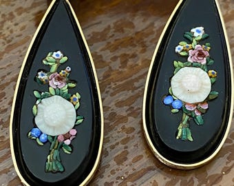 Pendientes de micromosaico floral en oro rosa antiguo