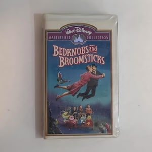 Walt Disney Masterpiece Collection Bedknobs And Broomsticks - VHS Movie (016)