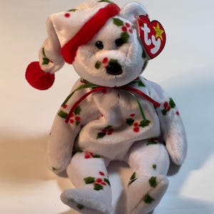TY, INC. - The Beanie Babies Collection - 1998 Holiday Teddy - 1998 - 8.5&quot;