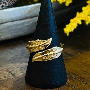 Boho Feather Brass Ring, Feather Ring Guardian Angel, Wrap Around Feather Ring, Feathery Open Ring Adjustable, Feather Gifts for Women