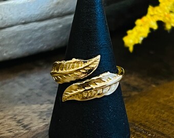 Boho Brass Feather Ring: Adjustable Wrap-Around Design