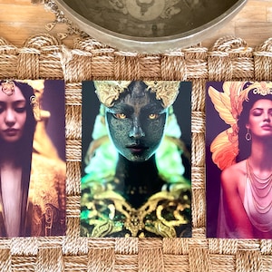 Trio de prêtresses de dimension supérieure - Jeu de cartes d’autel - Les royaumes subtils